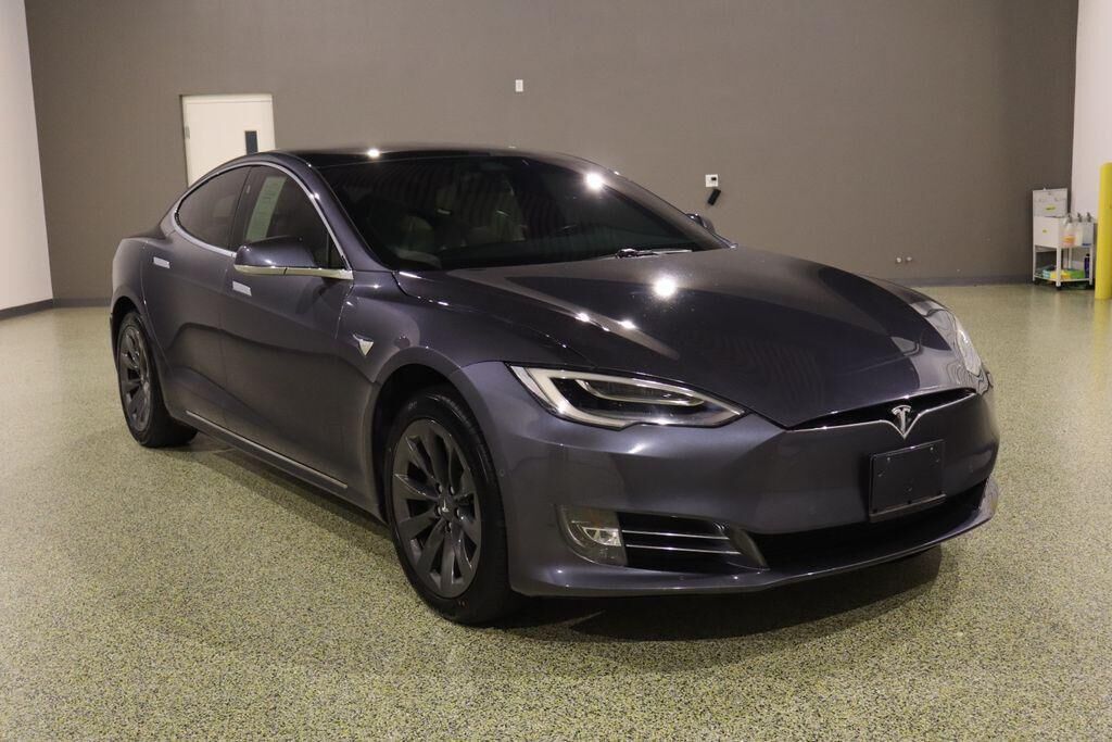 2020 TESLA Model S