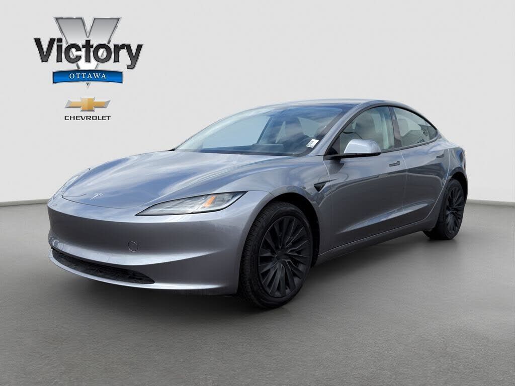 2025 TESLA Model 3