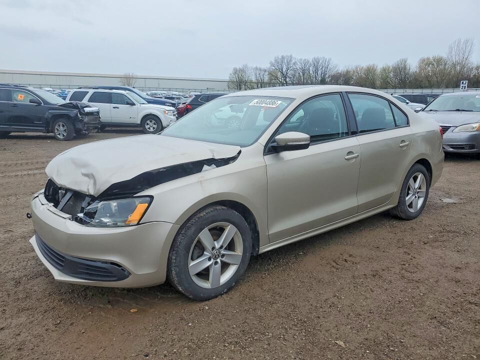2012 VOLKSWAGEN Jetta