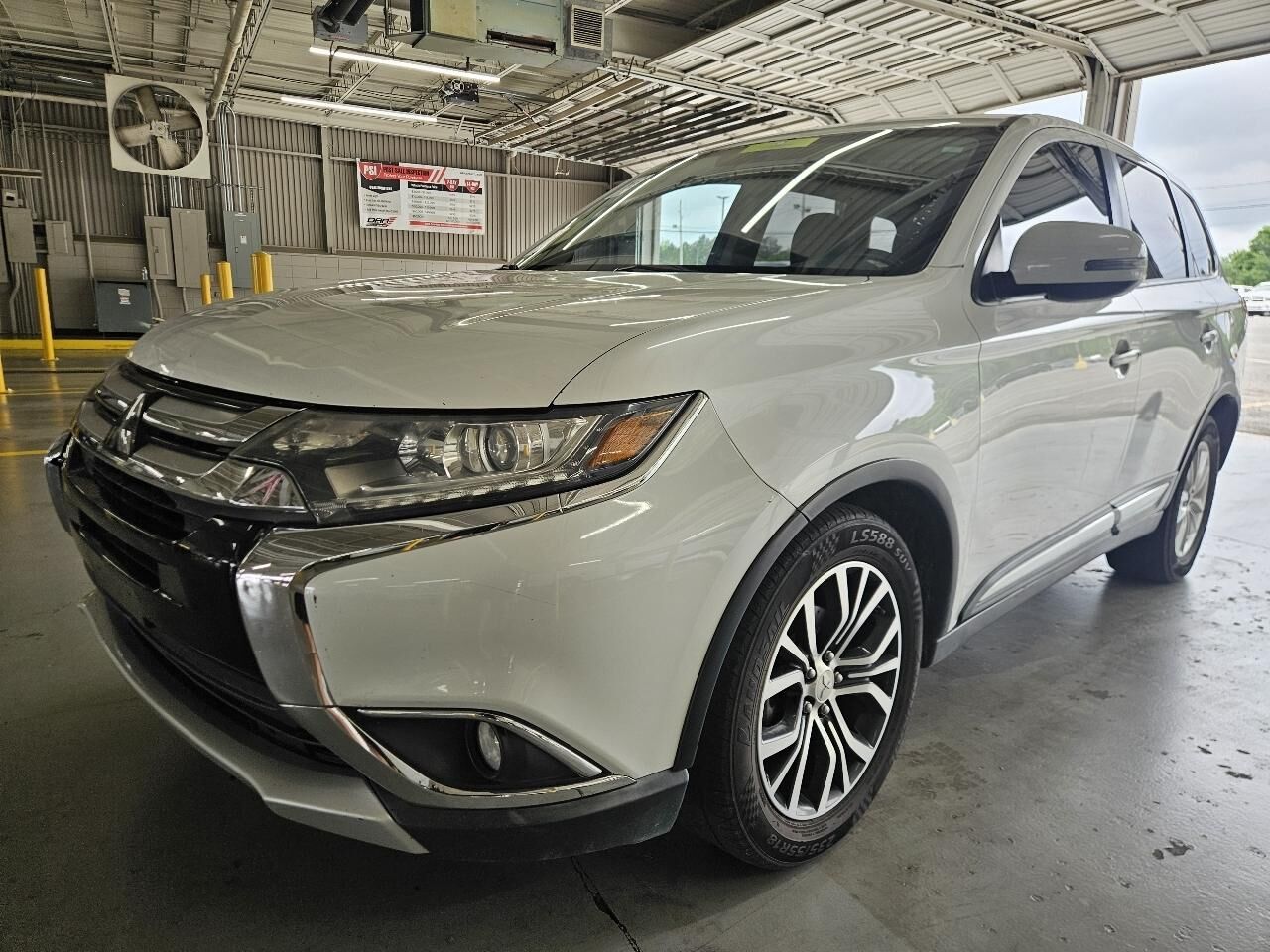 2016 MITSUBISHI Outlander