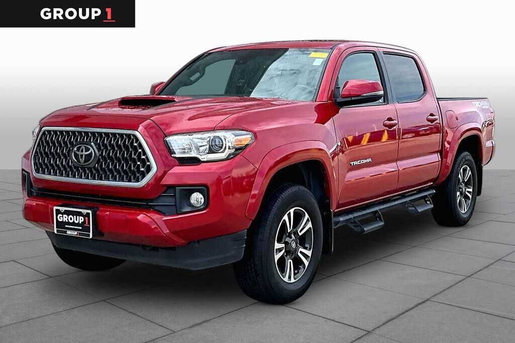 2018 TOYOTA Tacoma