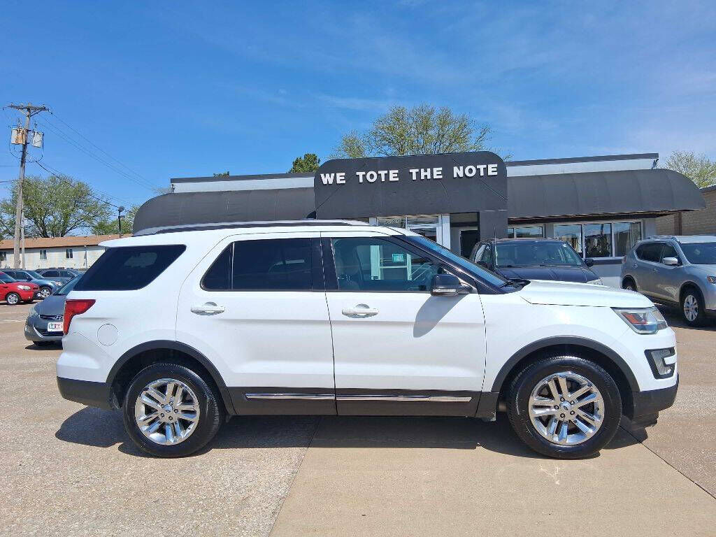2016 FORD Explorer