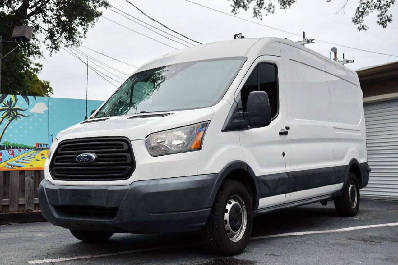 2017 FORD Transit