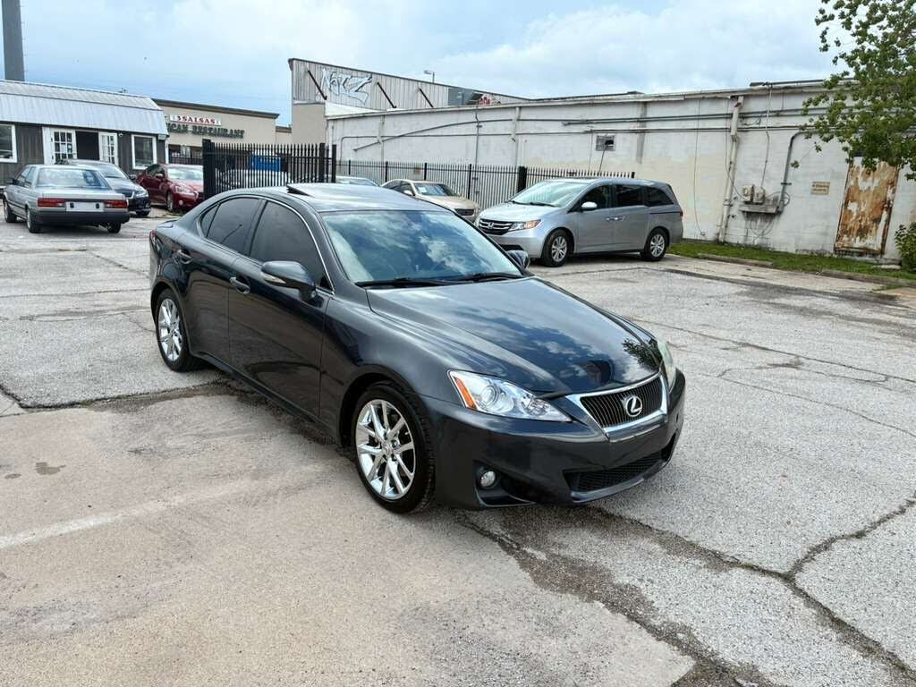 2011 LEXUS IS