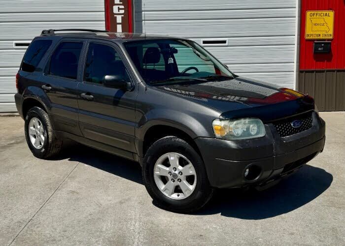2005 FORD Escape