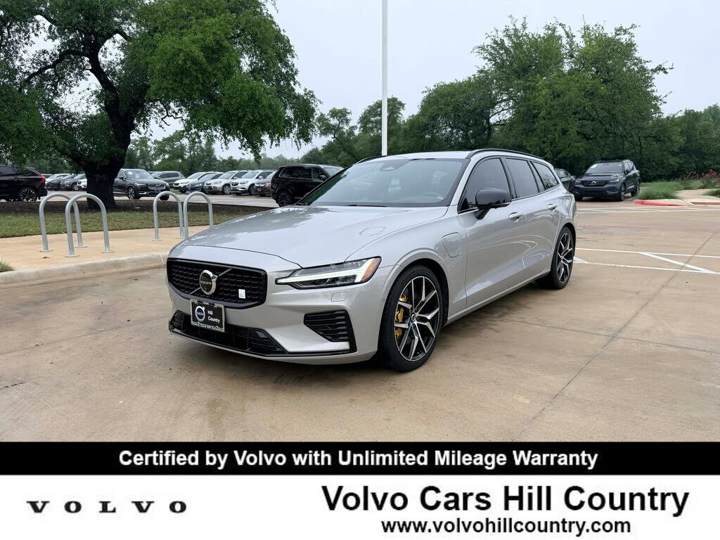 2024 VOLVO V60