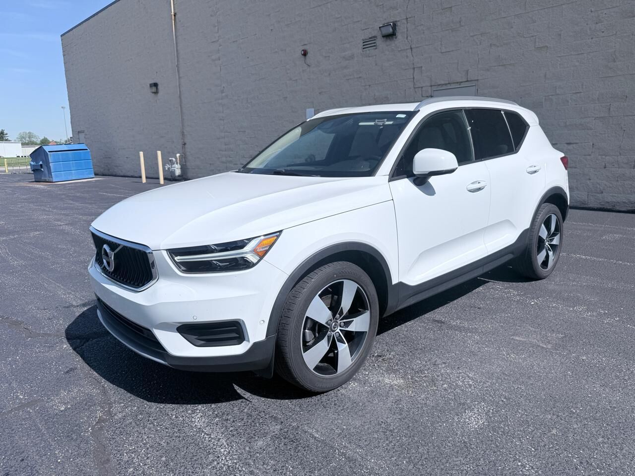 2019 VOLVO XC40