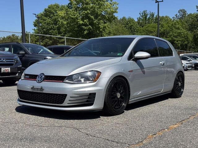 2017 VOLKSWAGEN Golf GTI