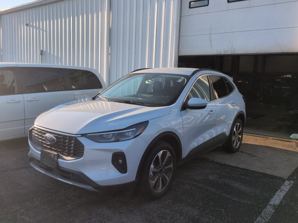 2025 FORD Escape