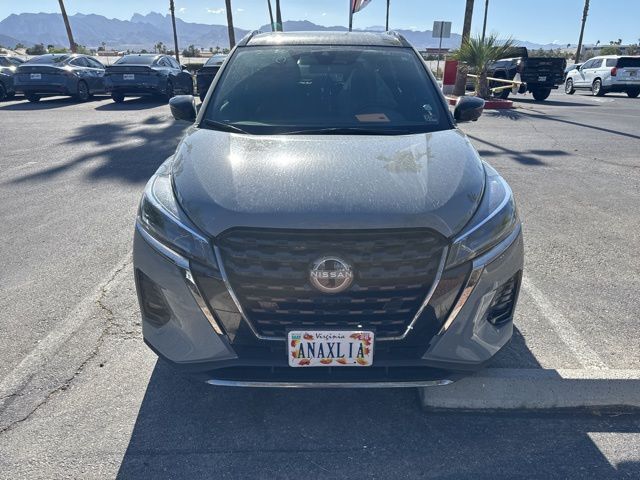 2023 NISSAN Kicks