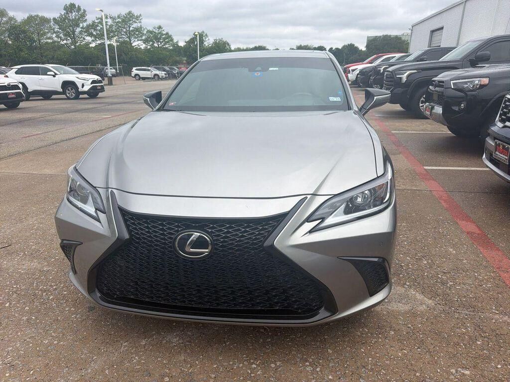 2020 LEXUS ES