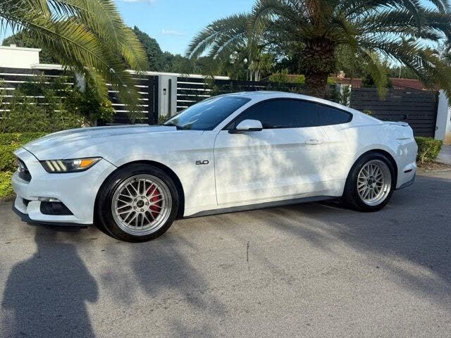 2015 FORD Mustang