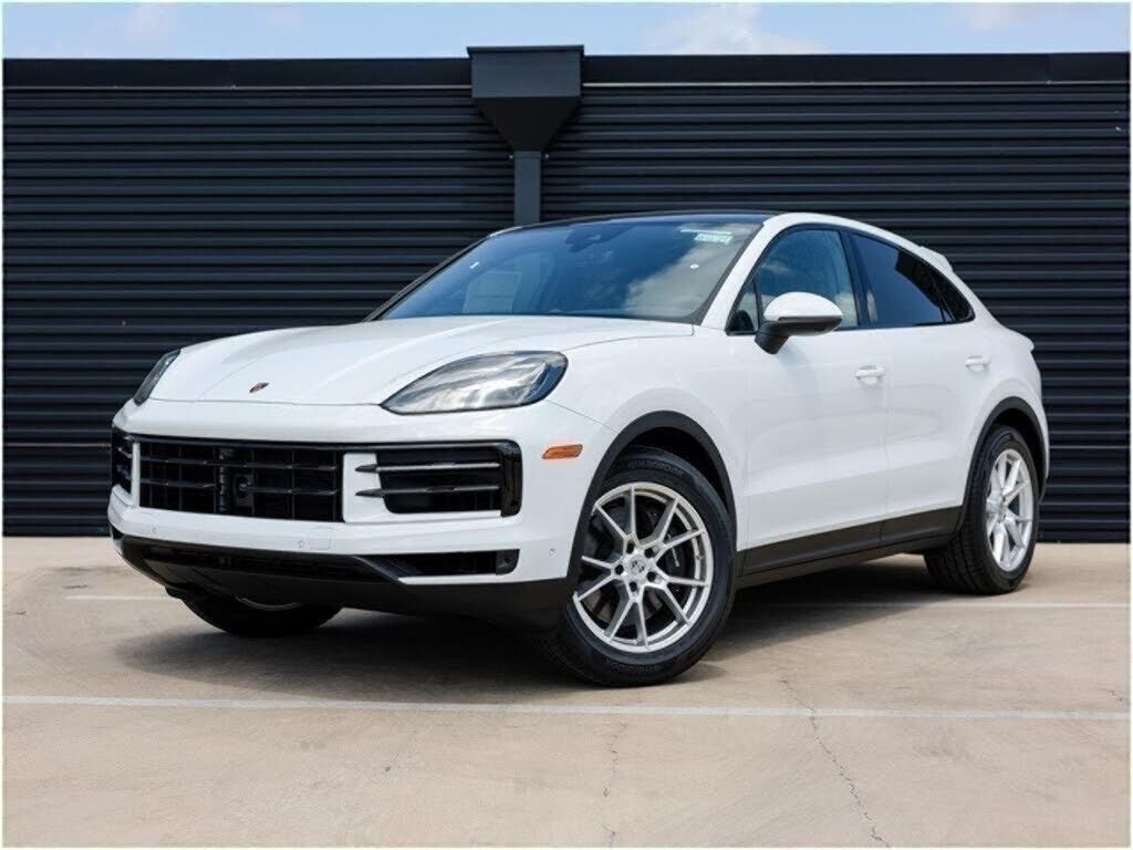2025 PORSCHE Cayenne
