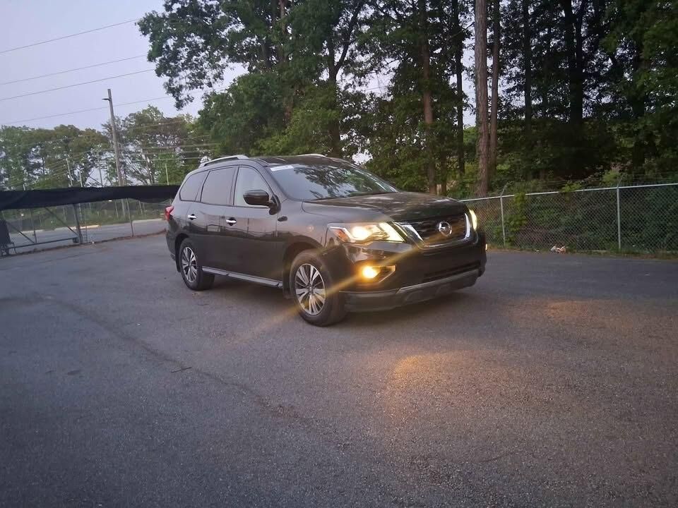 2017 NISSAN Pathfinder