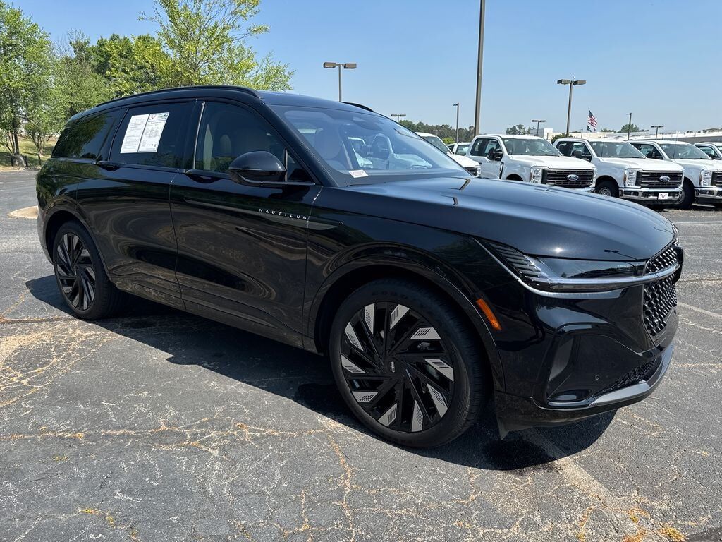 2025 LINCOLN Nautilus