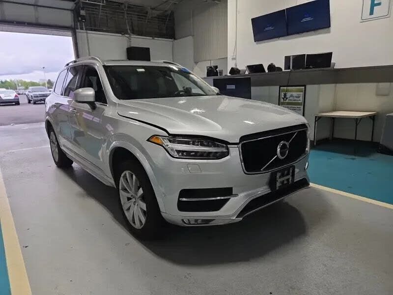 2017 VOLVO XC90