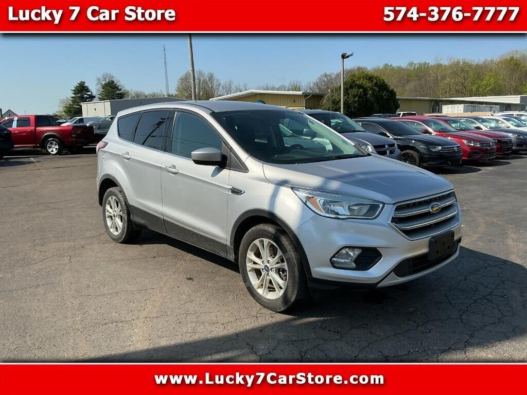 2017 FORD Escape