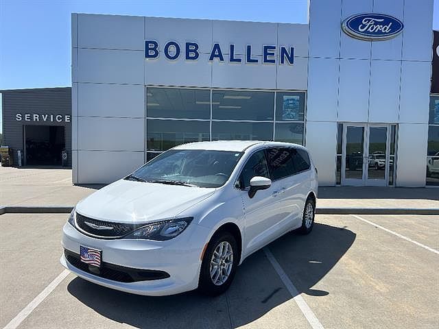 2023 CHRYSLER Voyager