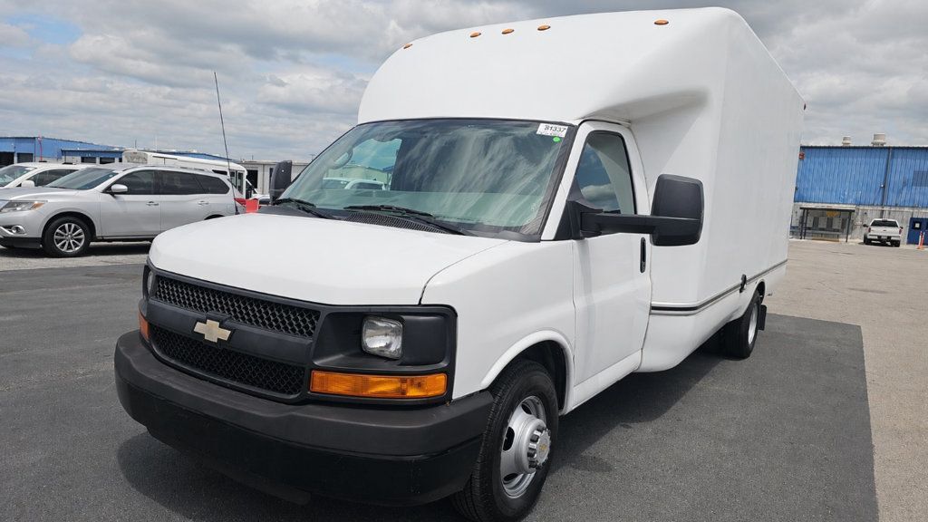 2012 CHEVROLET Express