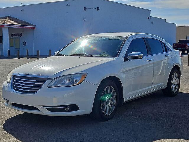 2013 CHRYSLER 200