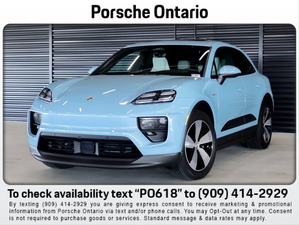 2025 PORSCHE Macan
