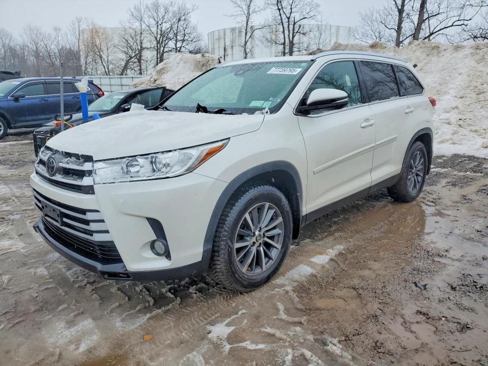 2019 TOYOTA Highlander