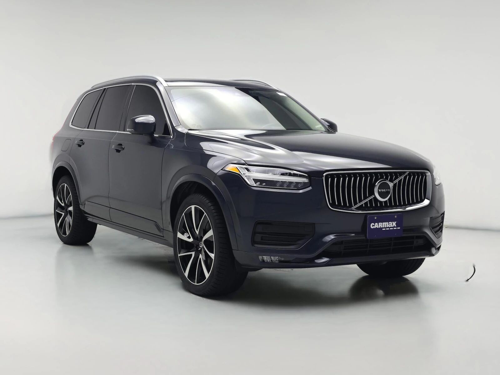 2022 VOLVO XC90