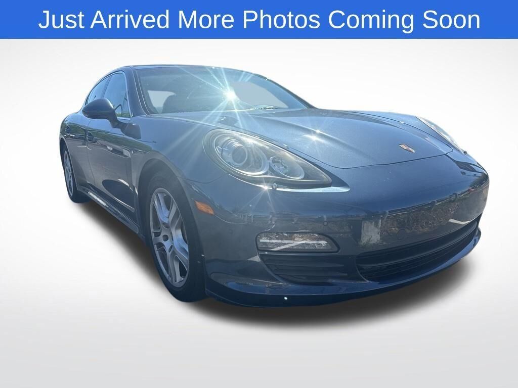 2010 PORSCHE Panamera