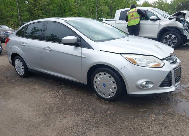 2012 FORD Focus