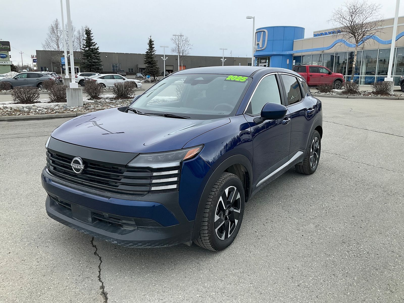 2025 NISSAN Kicks
