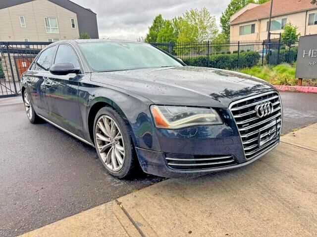 2011 AUDI A8