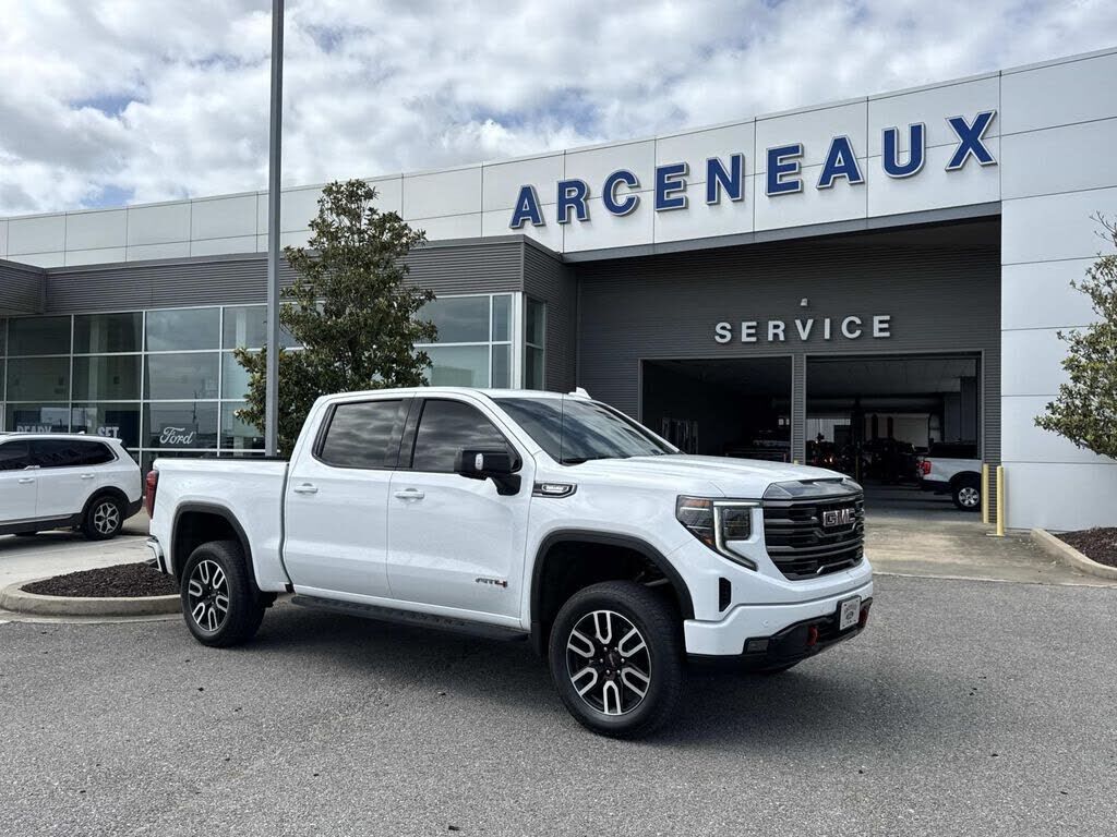 2023 GMC Sierra