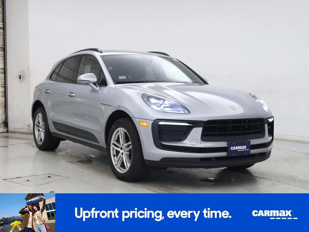 2022 PORSCHE Macan
