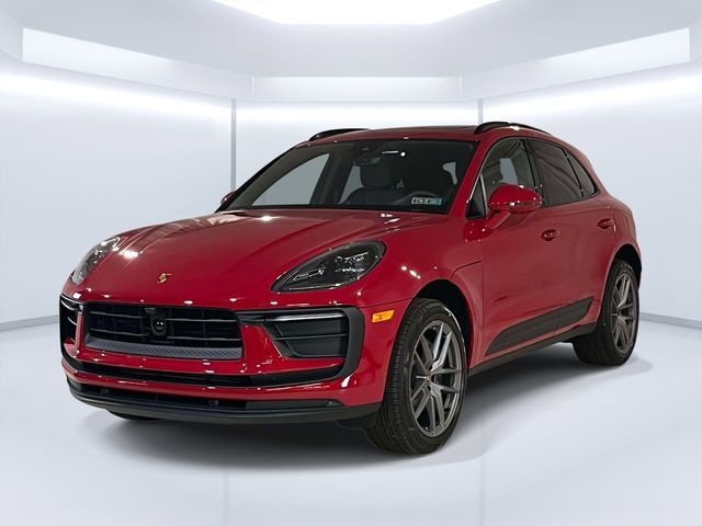 2026 PORSCHE Macan