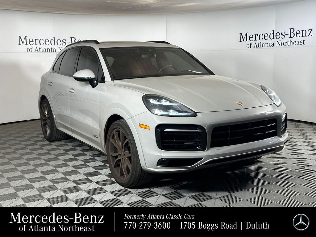 2023 PORSCHE Cayenne
