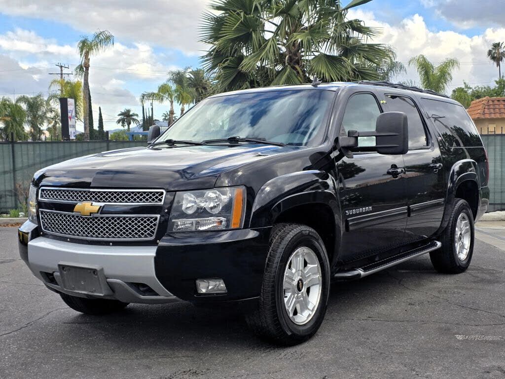 2013 CHEVROLET Suburban