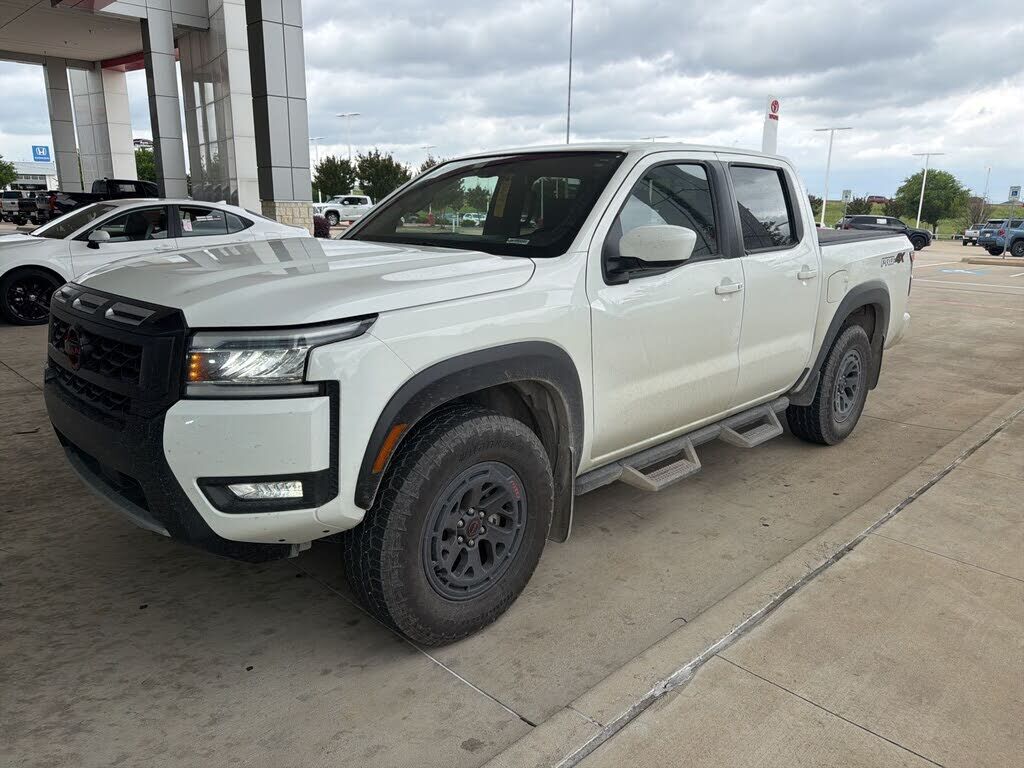 2025 NISSAN Frontier