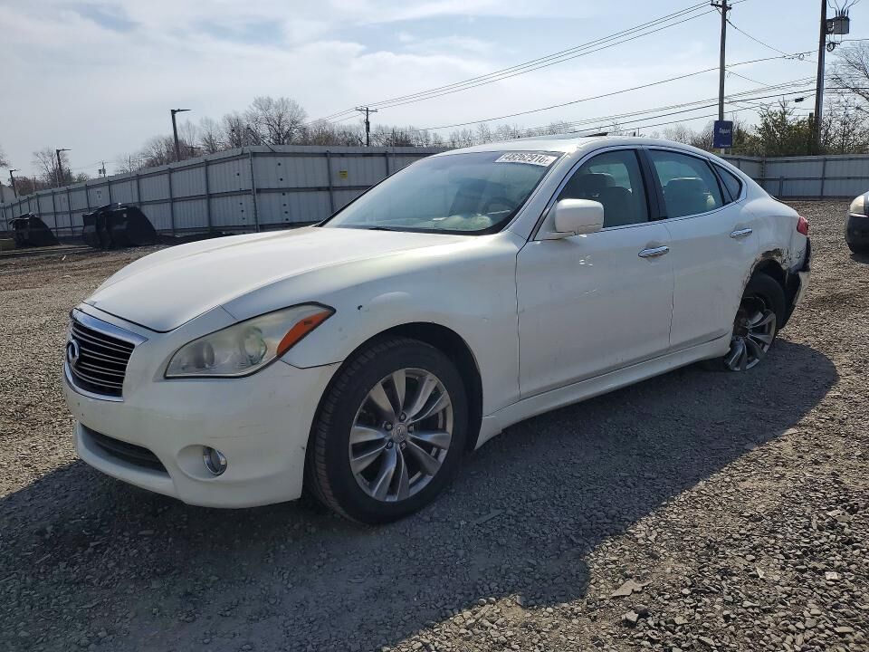 2013 INFINITI M37