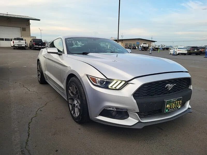 2017 FORD Mustang