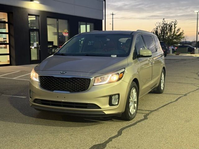 2016 KIA Sedona