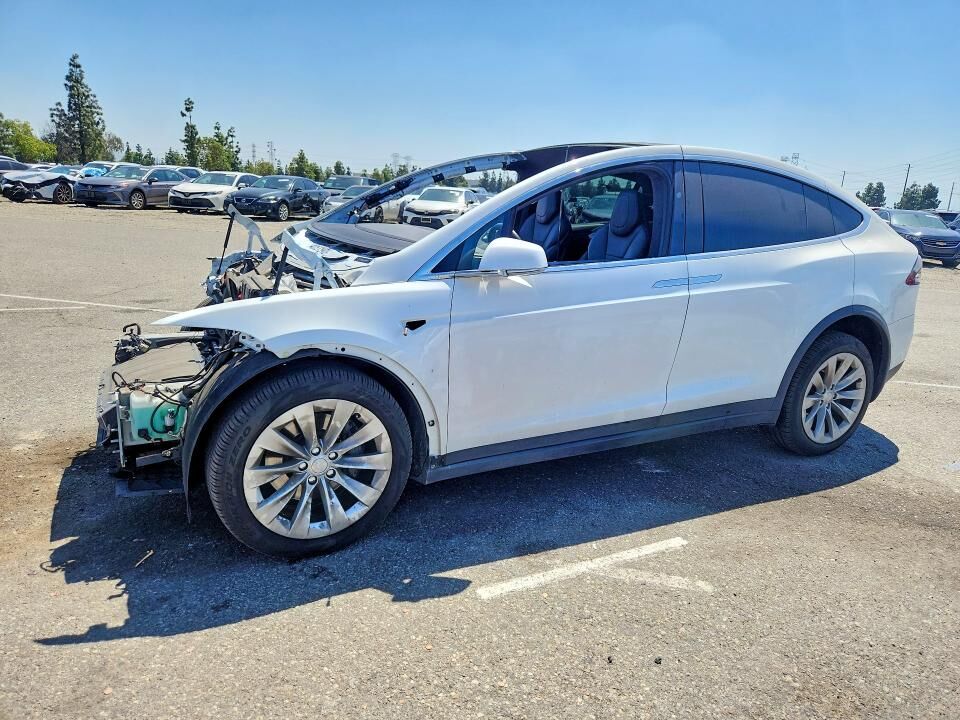 2016 TESLA Model X