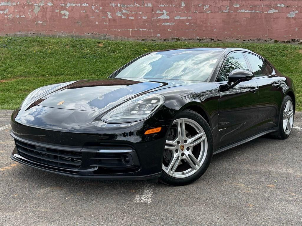 2020 PORSCHE Panamera