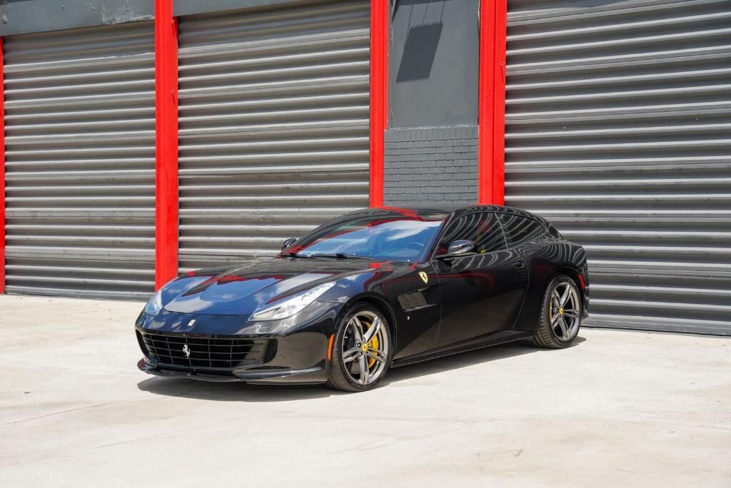 2017 FERRARI GTC4Lusso