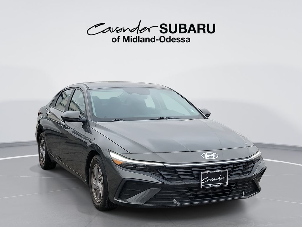 2024 HYUNDAI Elantra