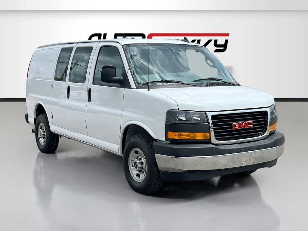 2023 GMC Savana