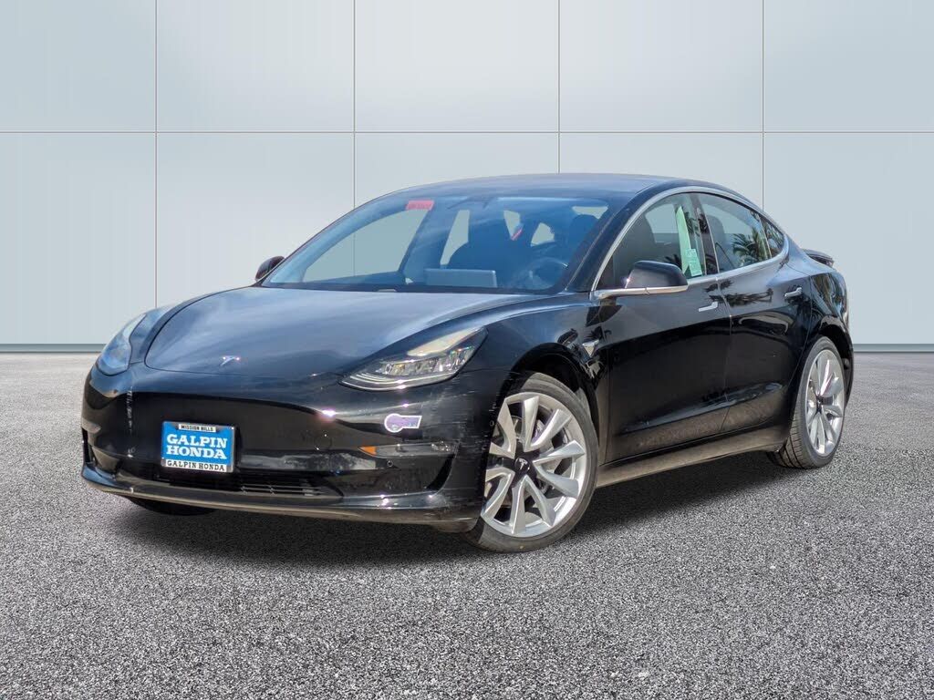2018 TESLA Model 3