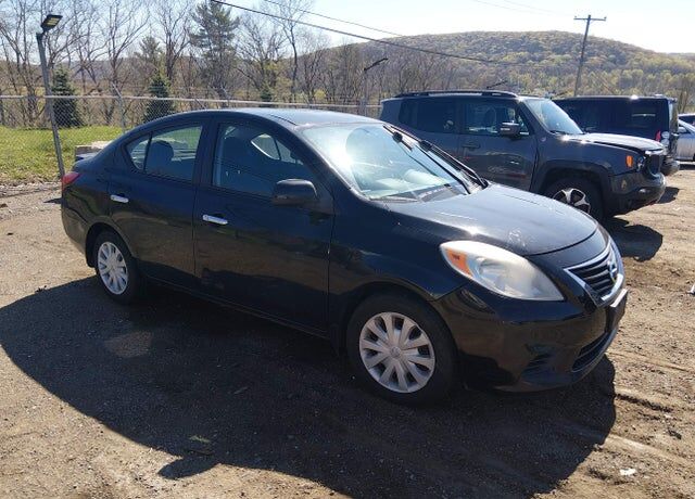 Nissan Versa