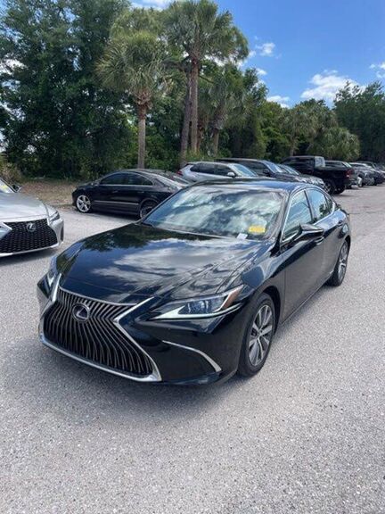 2020 LEXUS ES