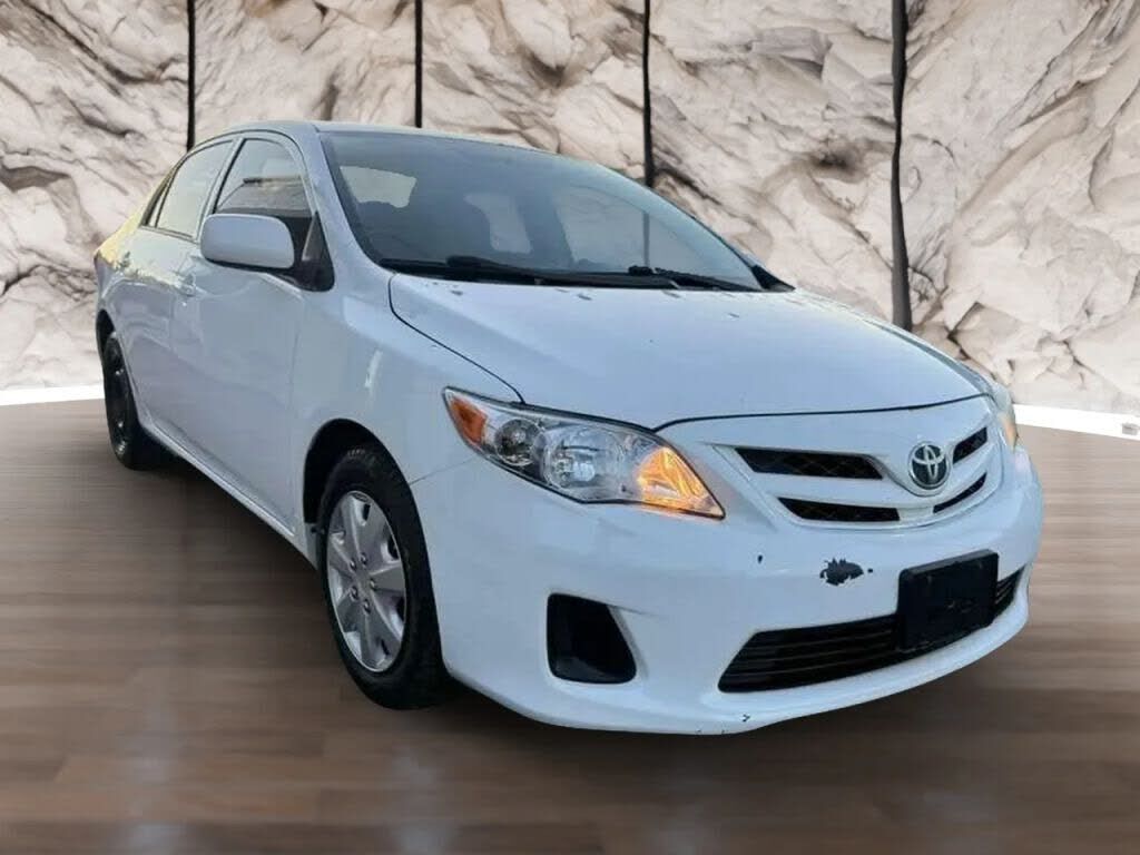2013 TOYOTA Corolla
