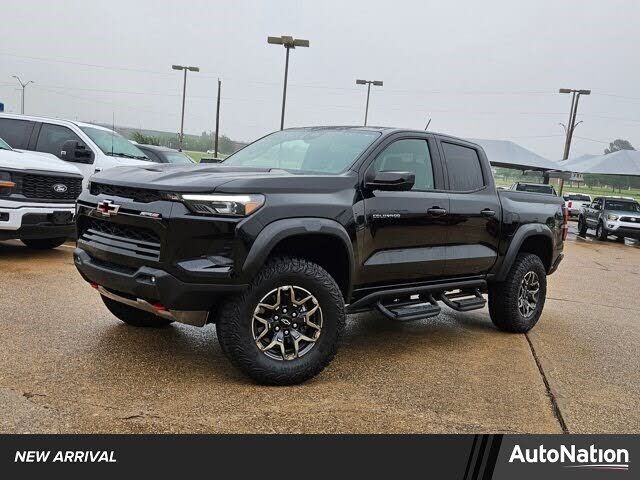 2024 CHEVROLET Colorado